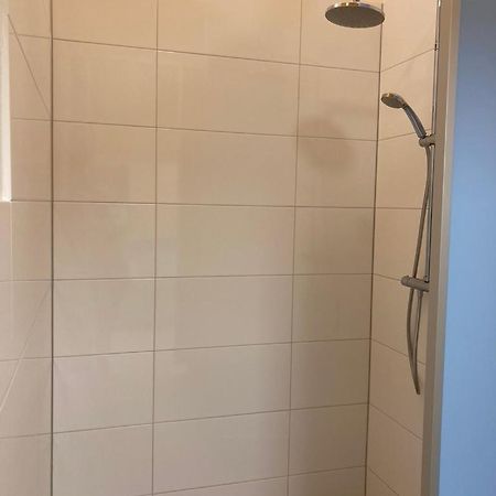 Trekkershut Hotel Jubbega-Schurega Bagian luar foto