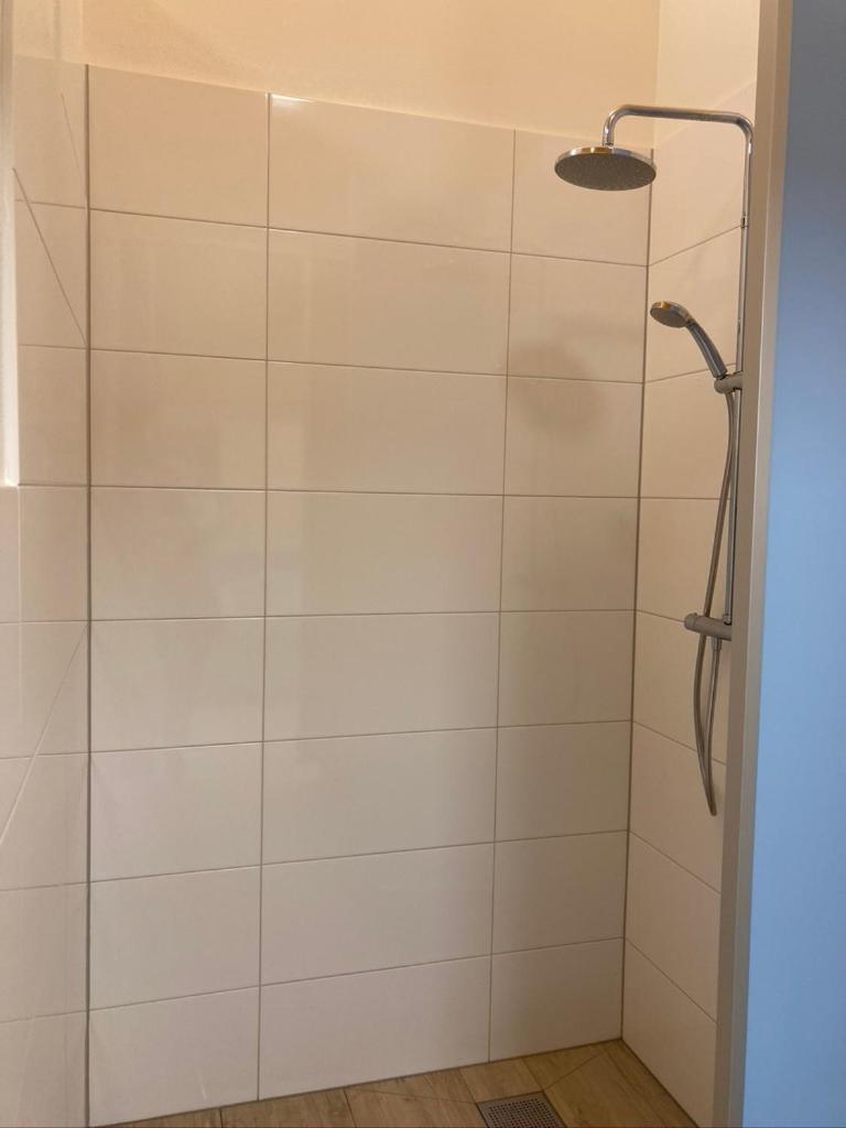 Trekkershut Hotel Jubbega-Schurega Bagian luar foto